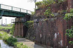 鉄道橋の基礎部分